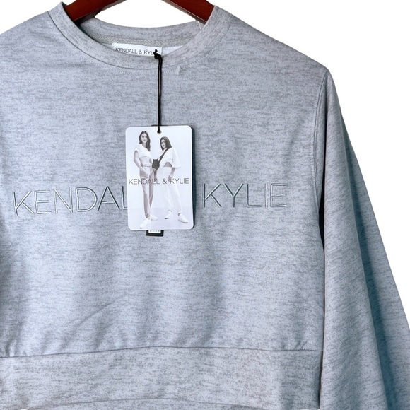 KENDALL & KYLIE NWT Cropped Logo Sweatshirt Size Large in Heather Gray - Picture 7 of 11